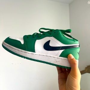 Nike Air Jordan 1 Low (GS) Pine Green Youth 4.5/Women 6